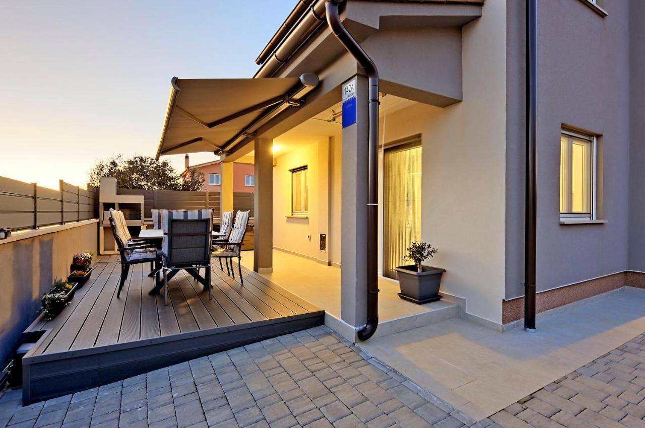 Casa Tara Three-Bedroom Holiday Home พูลา ภายนอก รูปภาพ
