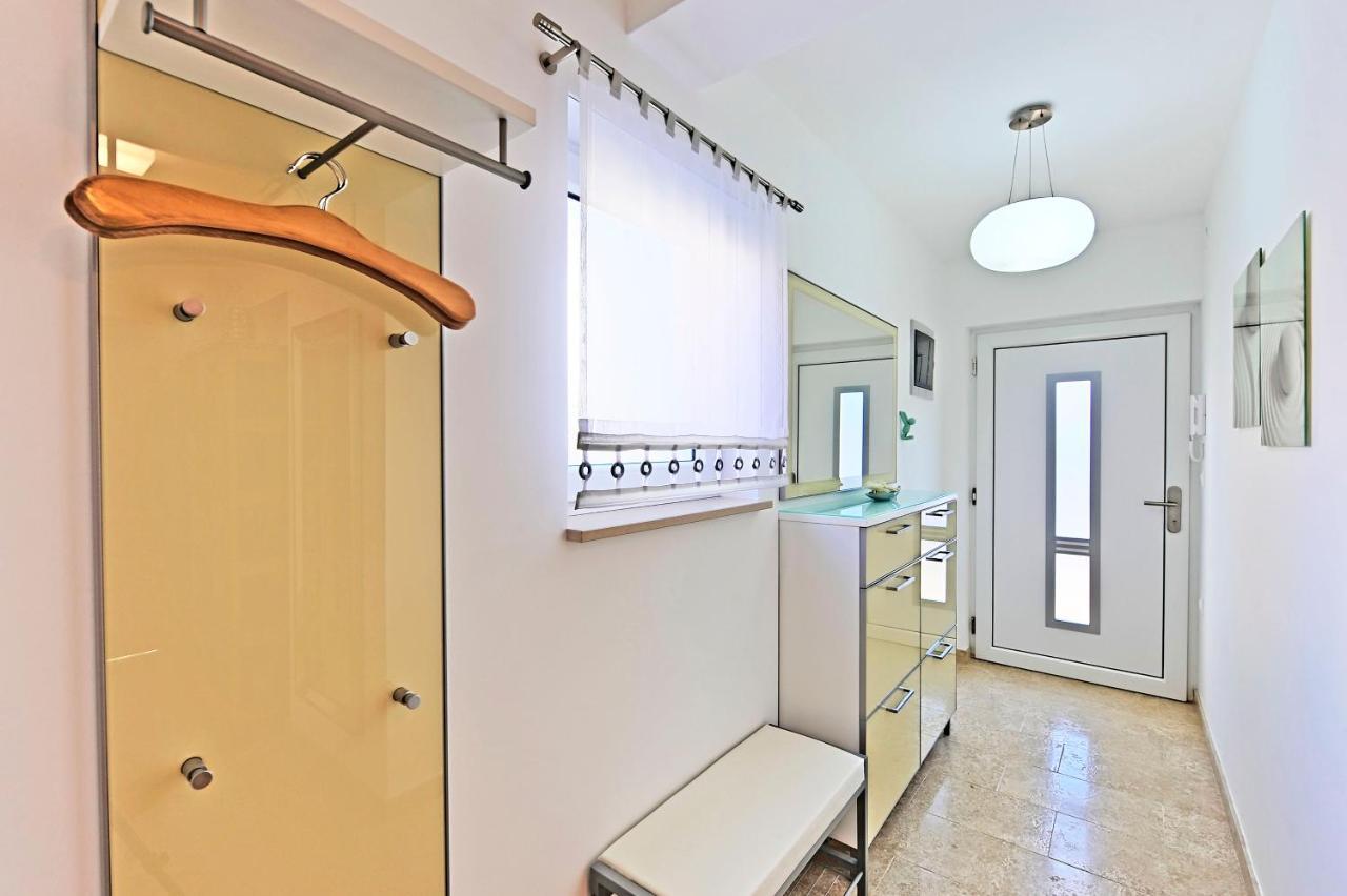 Casa Tara Three-Bedroom Holiday Home พูลา ภายนอก รูปภาพ